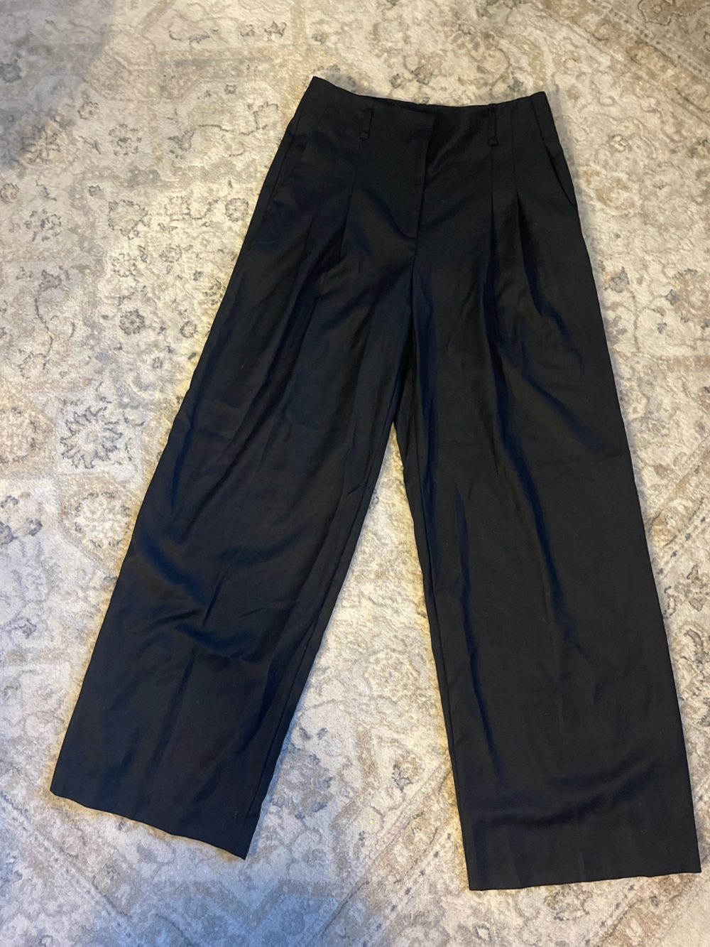 Ann Taylor Black Wide Leg Pleated Dress Pants